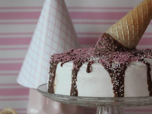 cake cornet de glace,ice cream cone cake,melting ice cream cake,gâteau d’anniversaire,gâteau version cornet de glace